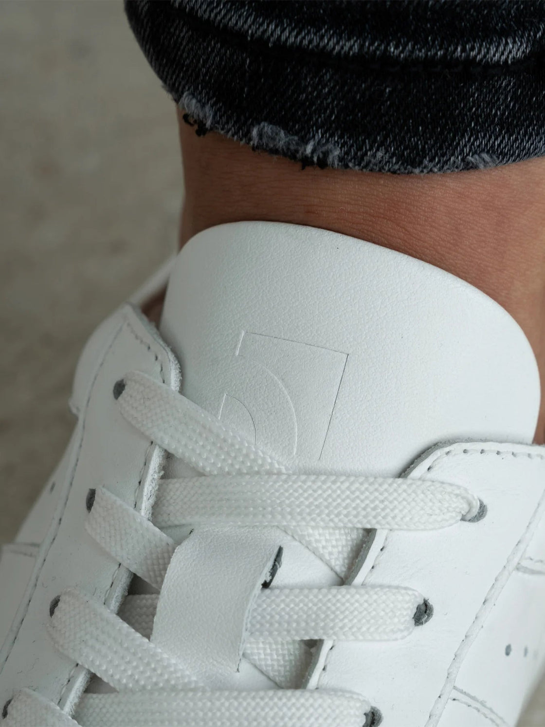 Sneakers Enigma - Premium Leather Minimalist Shoes - MyMara